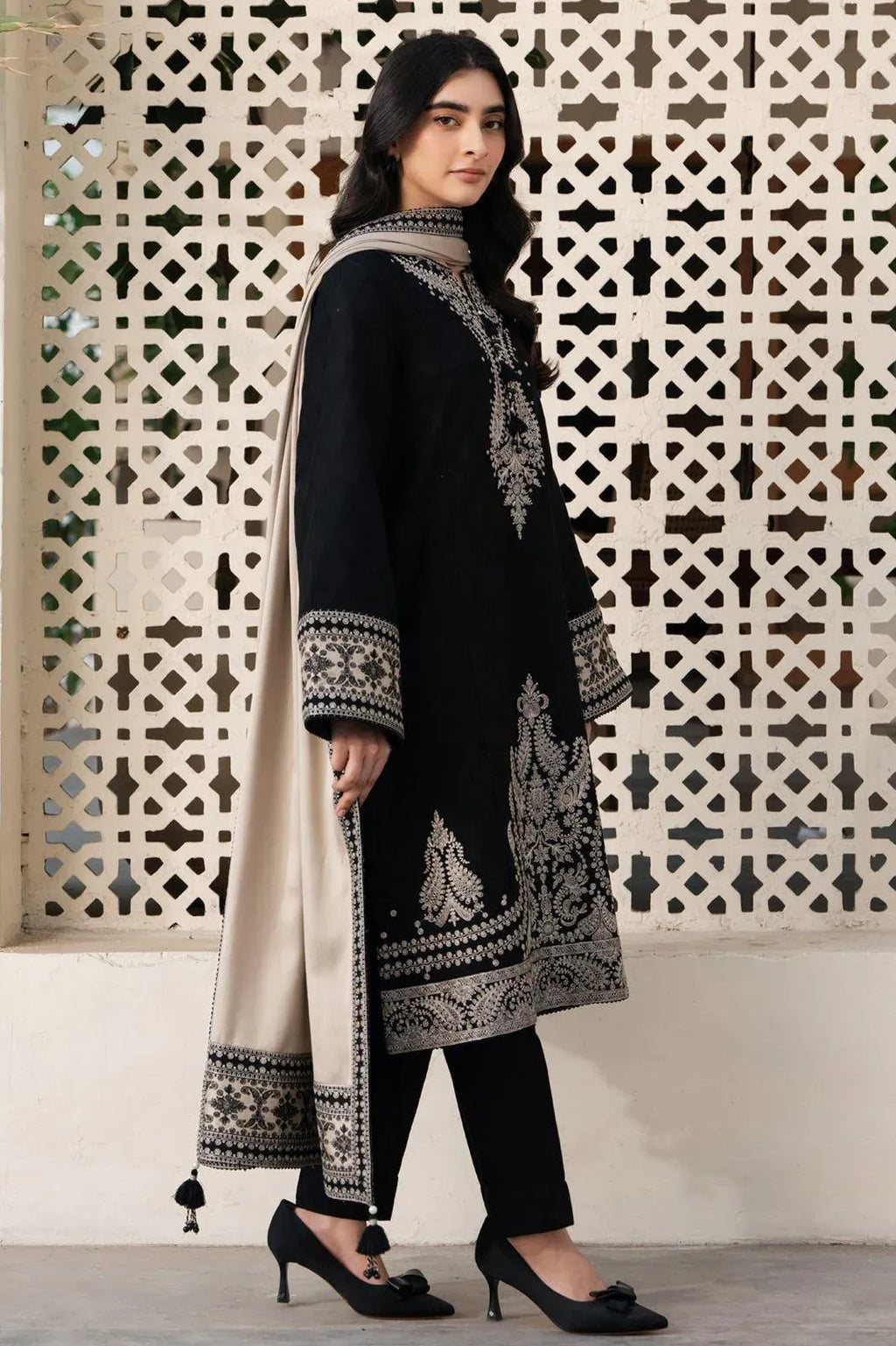 Black Embroidered Lawn 3Pcs Kurta Set